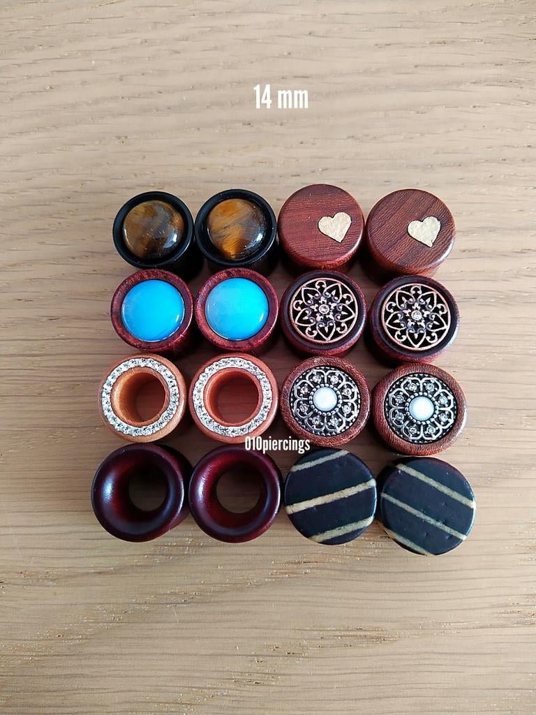 Nieuwe tunnels, pluggen. Hout. Double flared. 14 Mm., Ophalen of Verzenden, Zo goed als nieuw, Overige materialen, Oor- of Traguspiercing