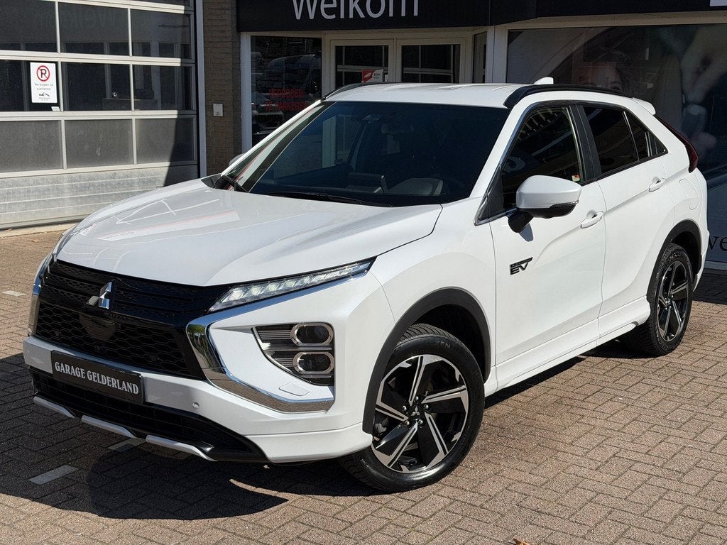 Mitsubishi Eclipse Cross 2.4 PHEV Executive | Leder/Alcantar, Auto's, Mitsubishi, Automaat, Zwart, 4 cilinders, Adaptive Cruise Control