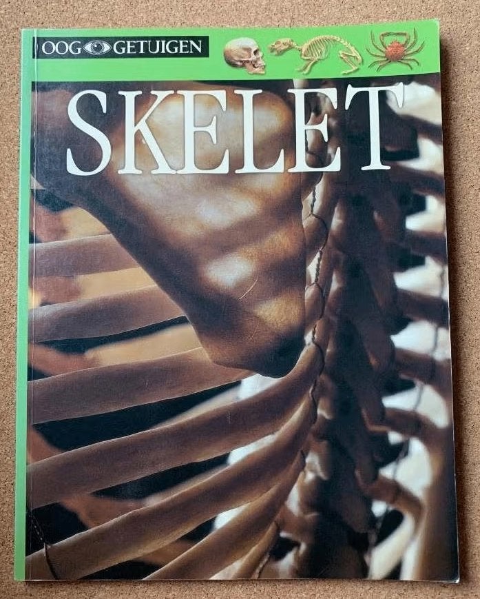 DK Ooggetuigen, oog getuigen; skelet; ISBN 9002216009, Boeken, Kinderboeken | Jeugd | 10 tot 12 jaar, Ophalen of Verzenden, Zo goed als nieuw