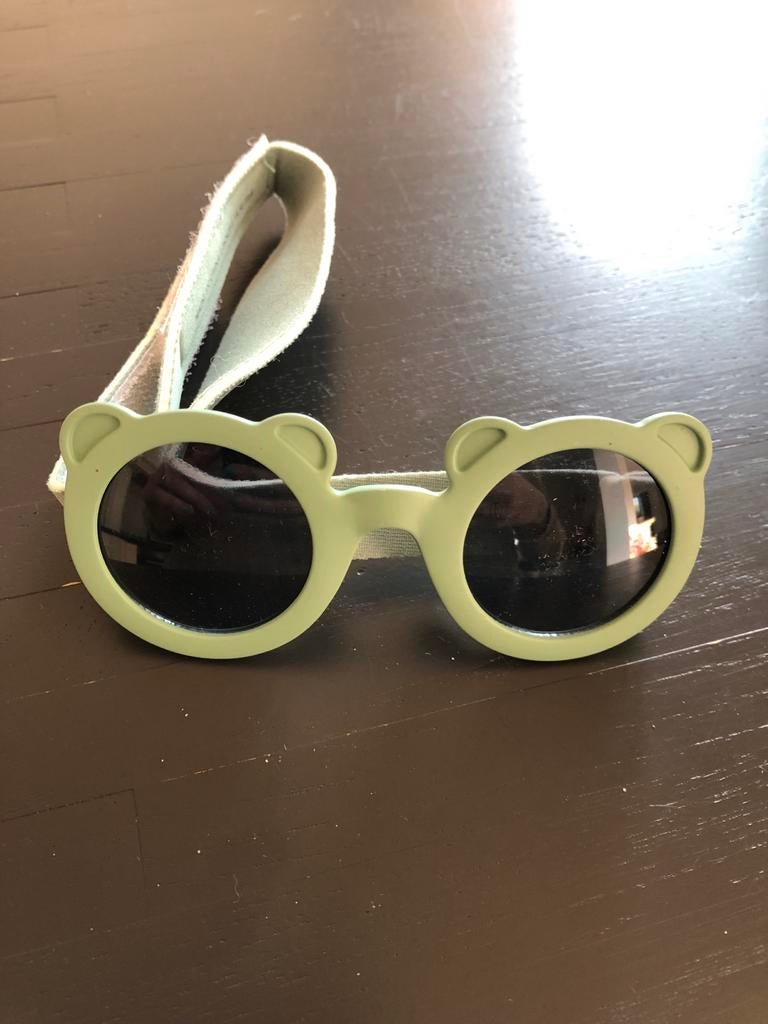 Leuke zonnebril voor baby’s met elastische band, Ophalen of Verzenden, Gebruikt, Jongen of Meisje
