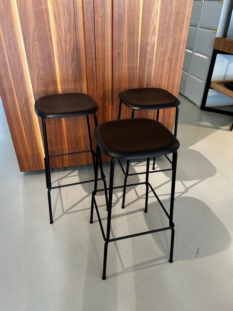 HAY barkrukken (3 stuks) soft edge zwart gepoedercoat, Huis en Inrichting, Ophalen, Kunststof, 60 tot 90 cm, Zo goed als nieuw