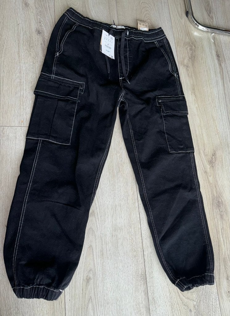 Pull&bear zwart broek cargo cargobroek M zwarte pants, Maat 38/40 (M), Verzenden, Zwart, Nieuw