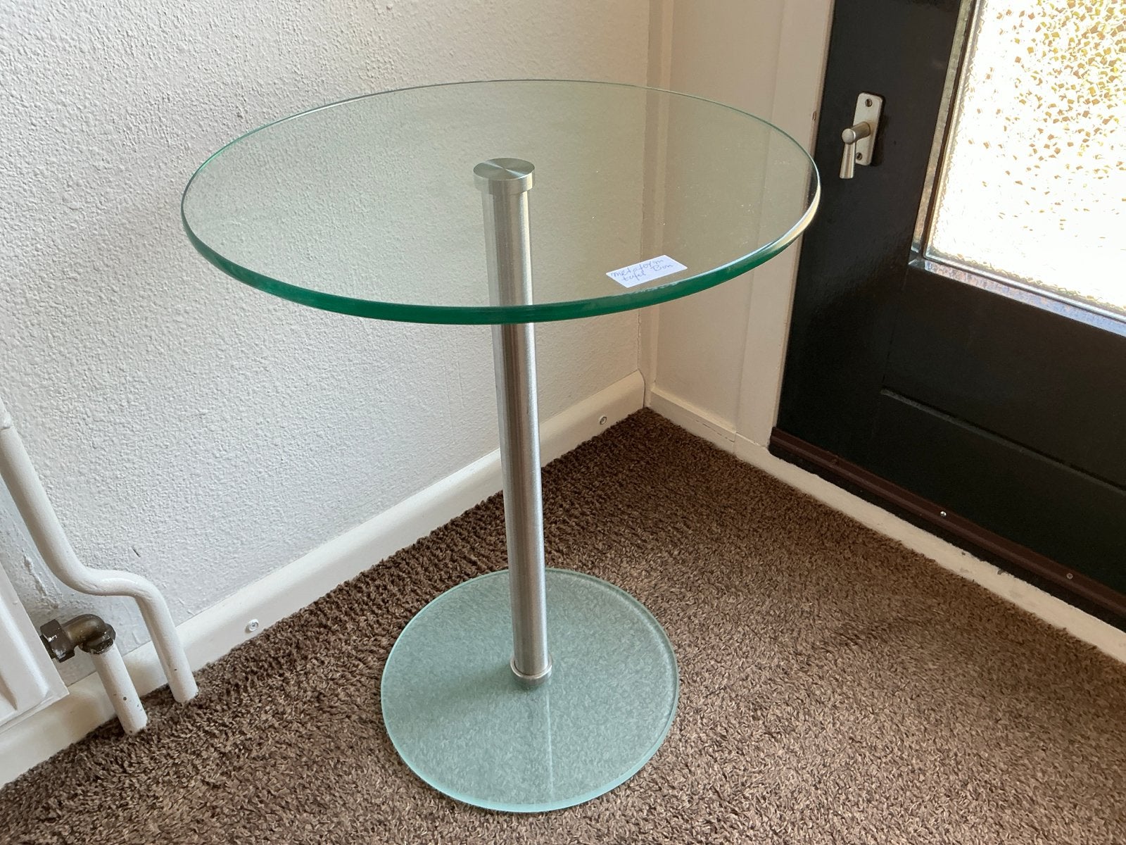 Glazen bijzettafel met metalen poot merk Metaform Bon, 45 tot 60 cm, Minder dan 55 cm, Gebruikt, Rond