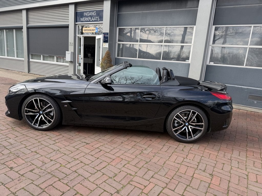 BMW Z4 Roadster sDrive30i High Executive Winterpakket Leder, Auto's, Automaat, 1998 cc, Achterwielaandrijving, Gebruikt