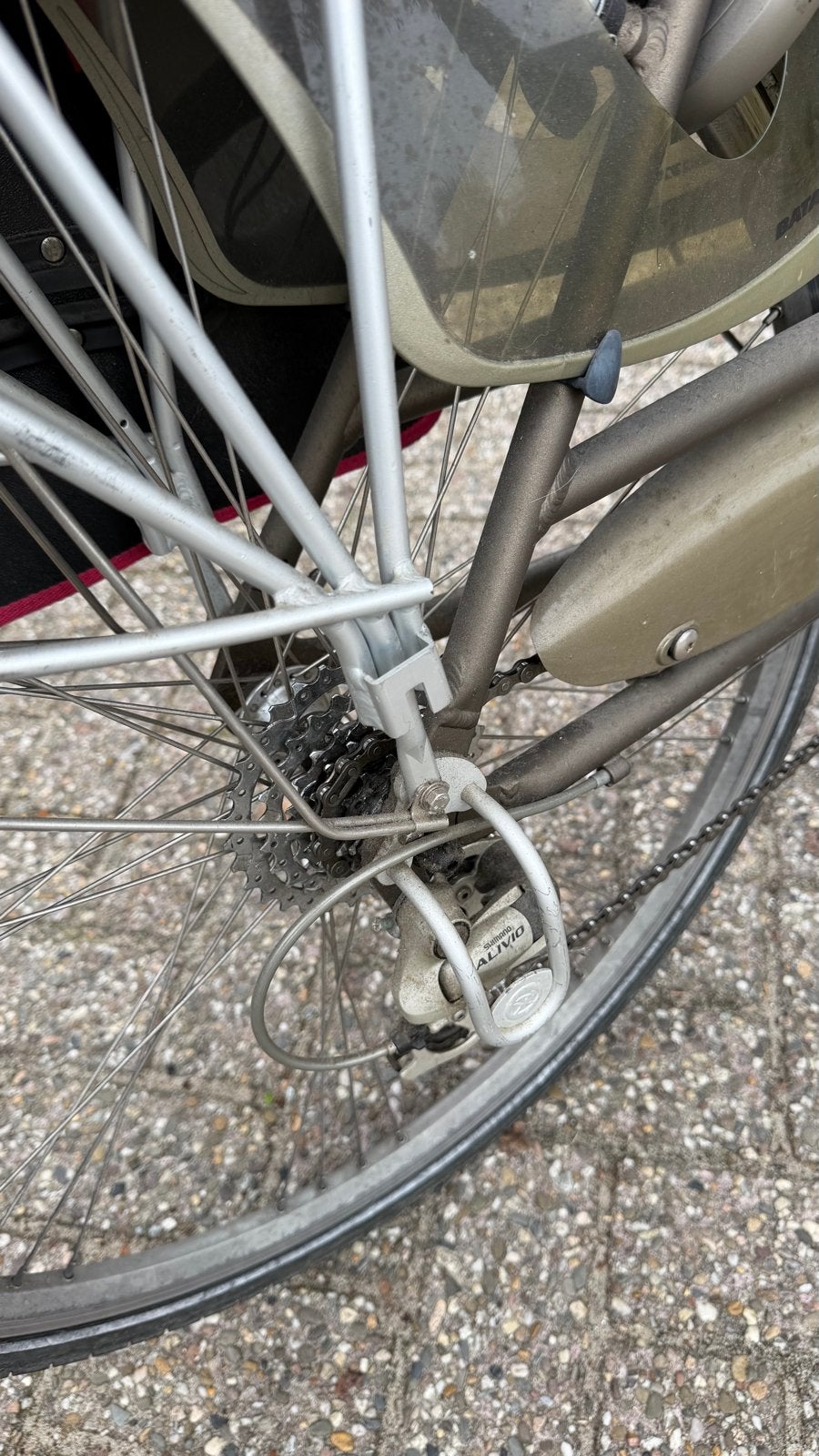 Foto 3 van Batavus Damesfiets met 24 versnellingen