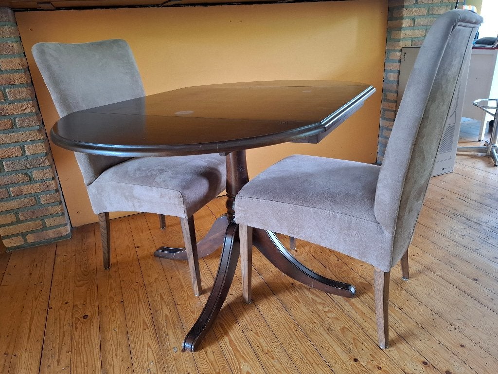 Eetkamertafel en twee stoelen, Ophalen, Gebruikt, Twee, Overige kleuren