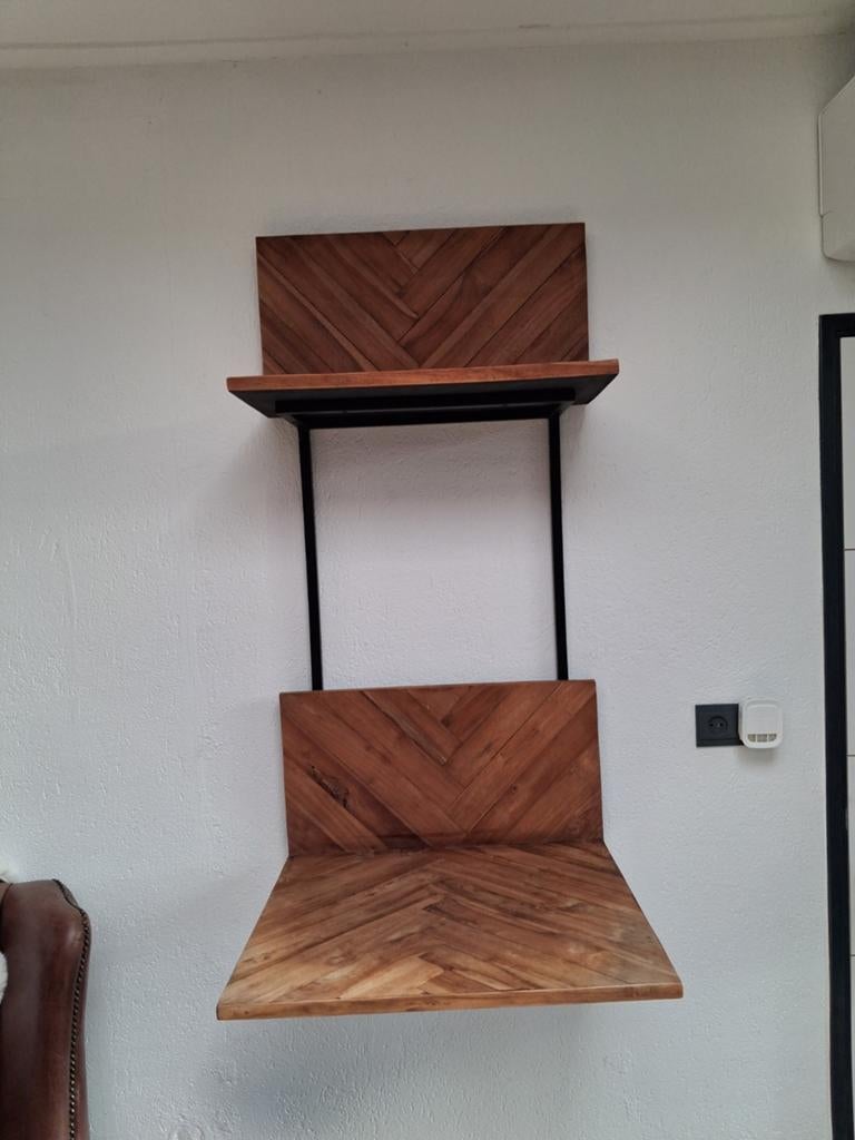 Wandbureau / Opklapbaar Bureau van Hout en Metaal, Huis en Inrichting, Bureaus, Ophalen, Overige typen, Bruin, Zo goed als nieuw