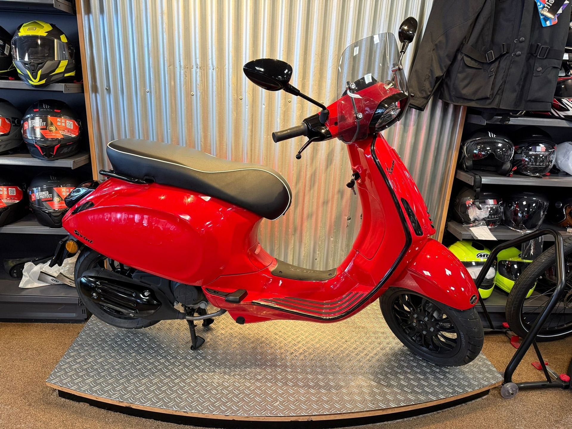 Vespa Sprint 45km (Demomodel!) (Aanbieding 5999,- naar 4999,, -, Maximaal 45 km/u, -, Vespa S