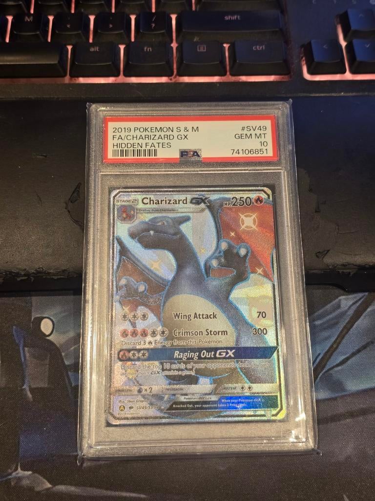 CHARIZARD HIDDEN FATES PSA 10, Ophalen of Verzenden, Zo goed als nieuw