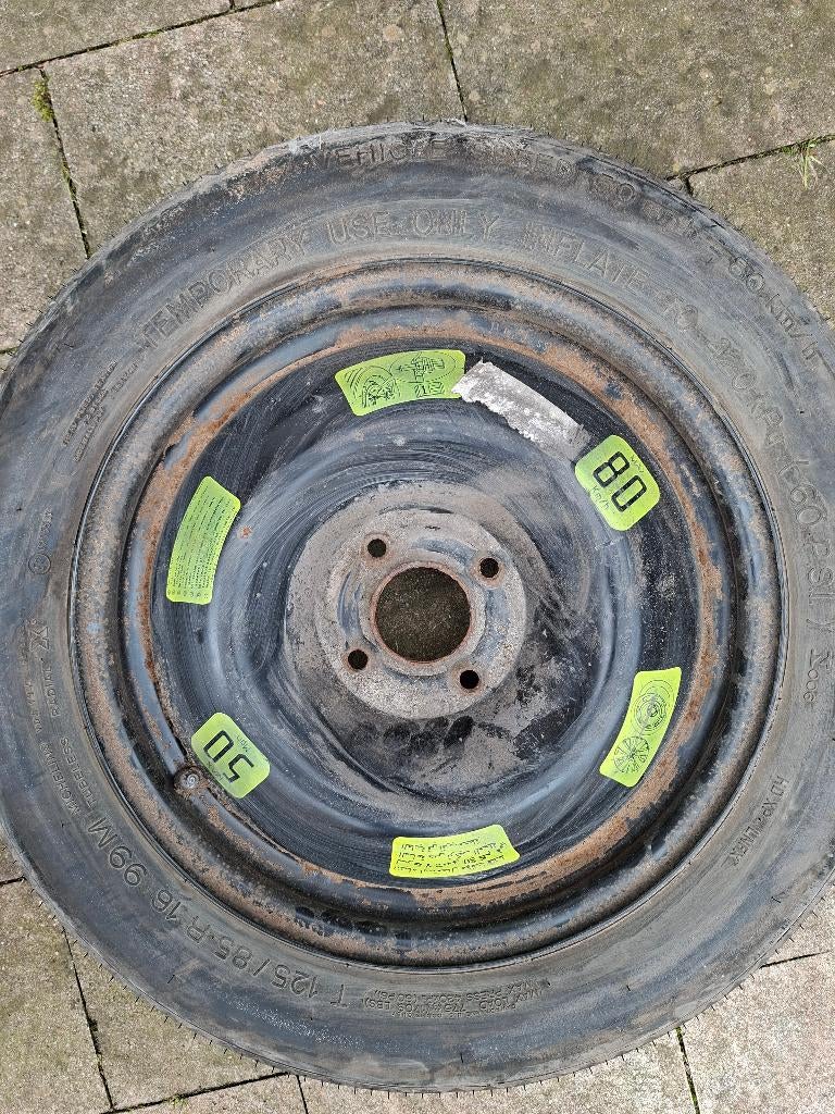 Thuiskomer Reservewiel, Ophalen, Gebruikt, Voor, Spatbord