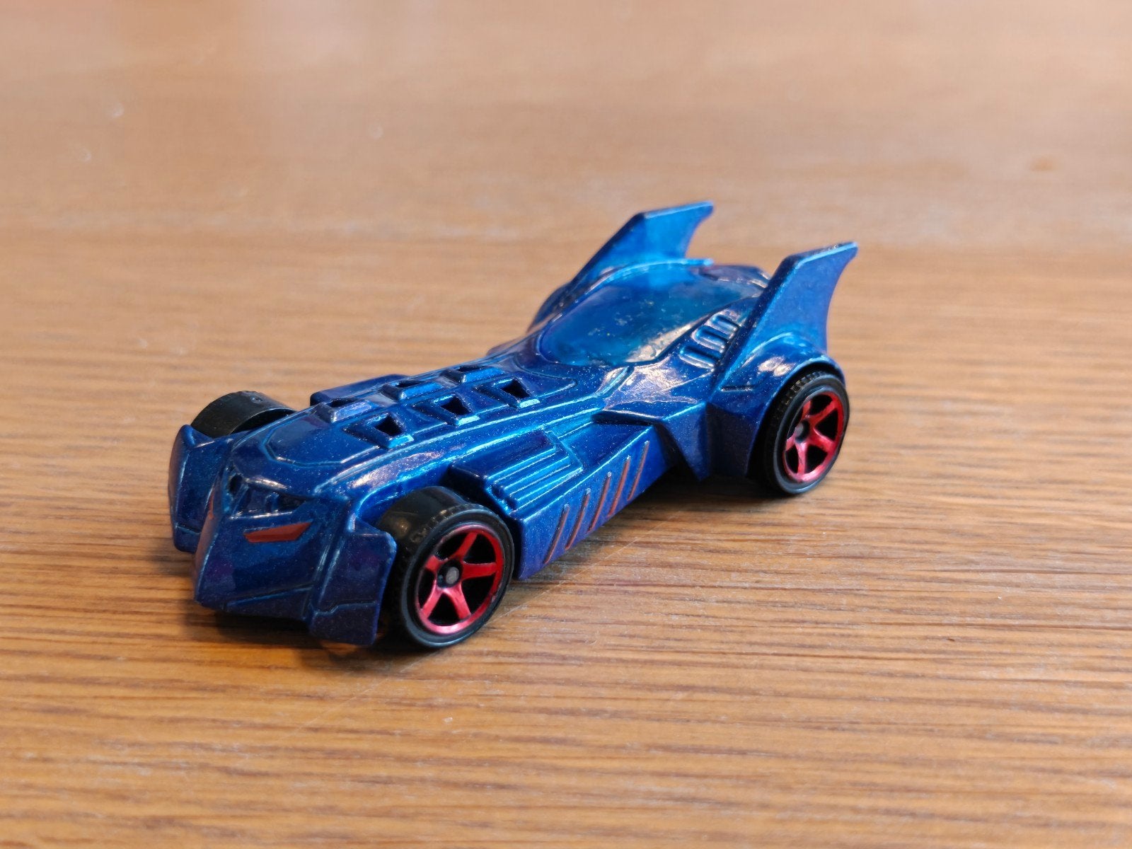 Matchbox Batmobile Batman BLAUW, Ophalen of Verzenden, Zo goed als nieuw, Auto