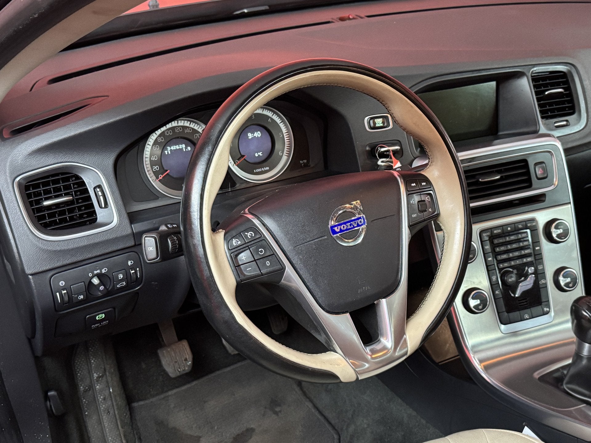 Volvo S60 2.0 D4 Momentum, Auto's, Voorwielaandrijving, Euro 5, Gebruikt, Beige