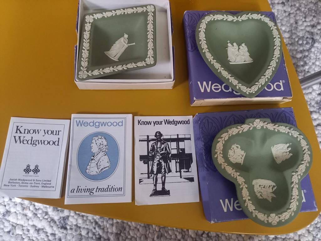 PRACHTIG OUDE WEDGWOOD ARTIKELEN , NOOIT GEBRUIKT EN ZITTEN, Ophalen of Verzenden