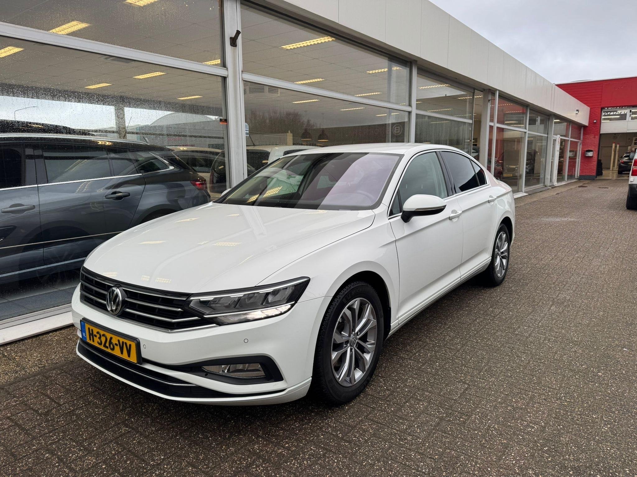 Volkswagen Passat 1.5 TSI Comfort Business | 1e eigenaar | A, Auto's, Volkswagen, Stof, 4 cilinders, 150 pk, Wit