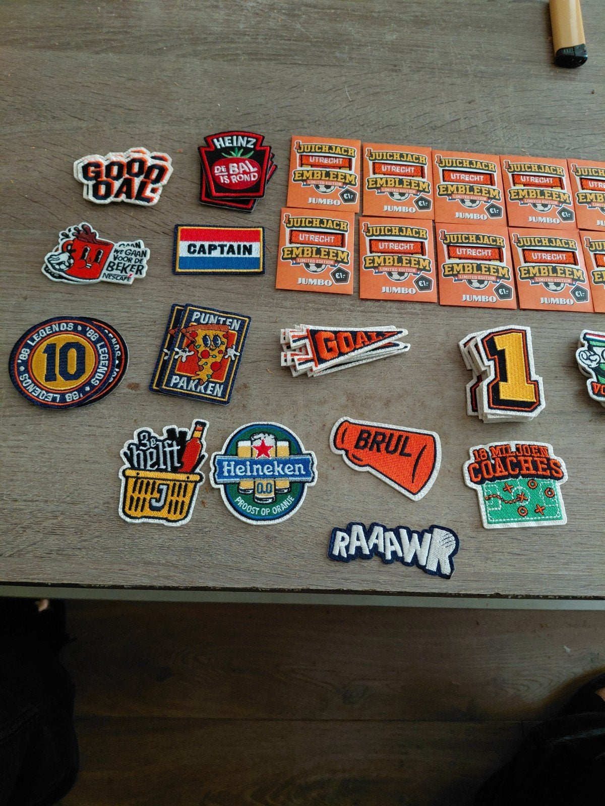 Diverse verzameling strijkpatches en emblemen, Verzamelen, Stickers, Ophalen of Verzenden, Zo goed als nieuw
