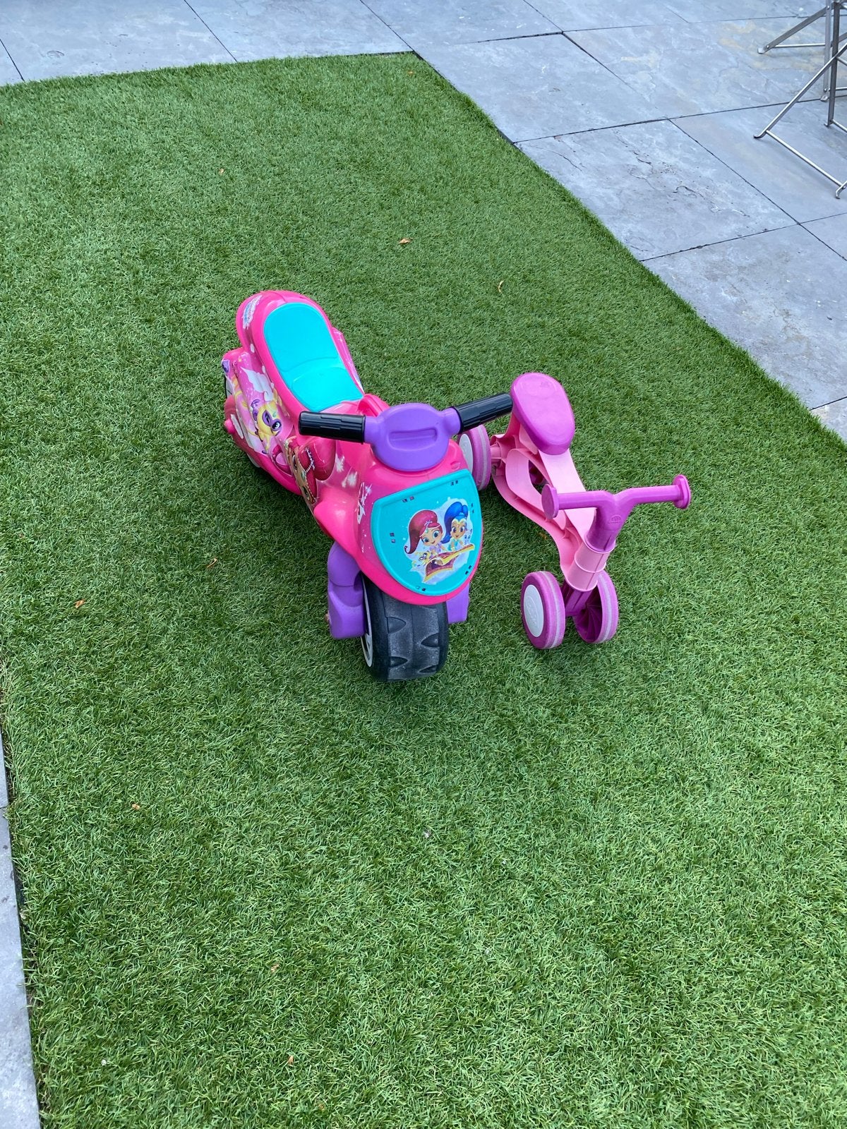 Roze loopmotor en loopfietsje voor kinderen, Ophalen of Verzenden, Gebruikt, Loopfiets