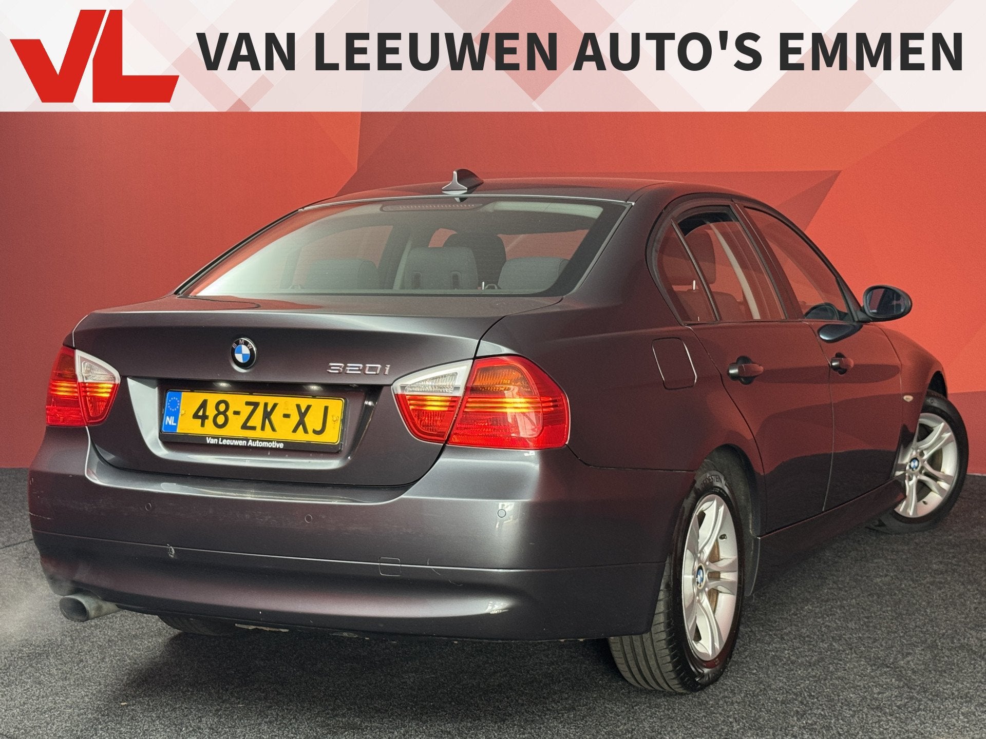 BMW 3-serie 320i Business Line | Navigatie | Climate Control, Auto's, Automaat, 4 cilinders, Met garantie (alle), Parkeersensor