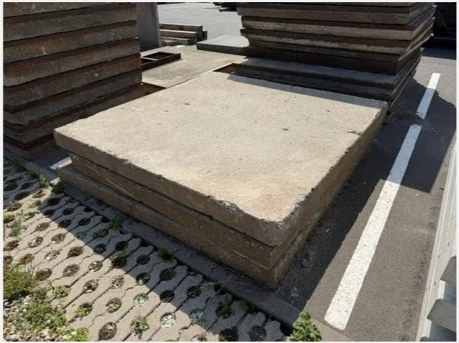 gebruikte betonplaten 200x200x14 met scheurtje en hoekje af, Ophalen of Verzenden, Gebruikt, Beton, Overige typen
