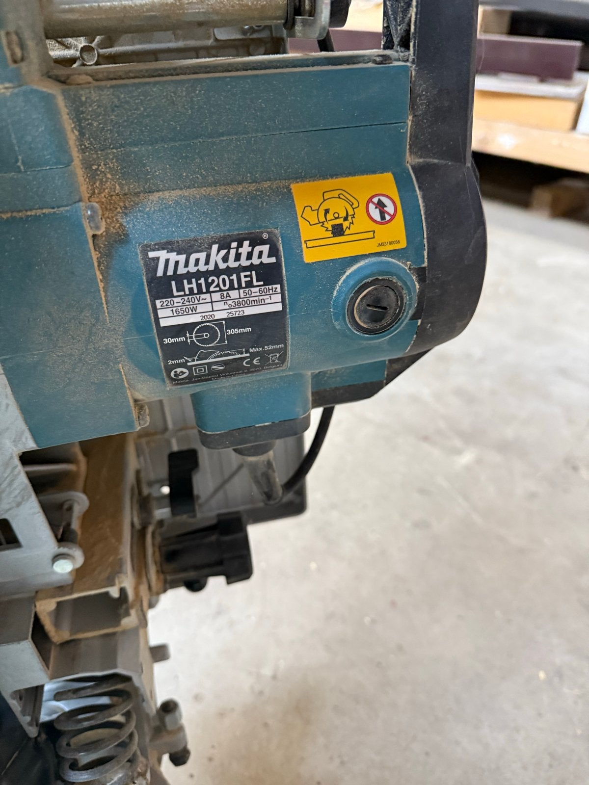 Makita LH1201FL Afkortzaag - Krachtig en Veelzijdig, Doe-het-zelf en Verbouw, Gebruikt, 70 mm of meer, Ophalen of Verzenden, Afkortzaag