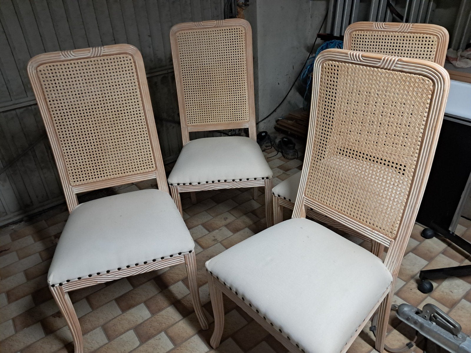 Eetkamerstoelen 4 stuks gratis, Huis en Inrichting, Ophalen, Gebruikt, Vier