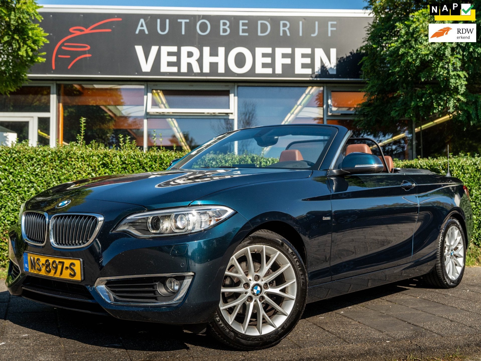 BMW 2-serie Cabrio 218i Centennial High Executive | LUXERY |, Auto's, Dealer onderhouden, Gebruikt, Euro 6, Cabriolet