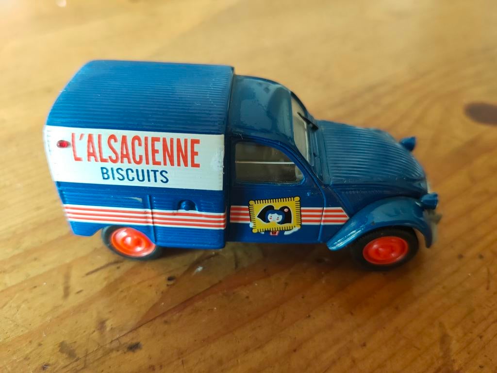 Citroën 2CV Azu 1:43 Norev nr48, Hobby en Vrije tijd, Modelauto's | 1:43, Ophalen of Verzenden, Gebruikt, Auto, Norev