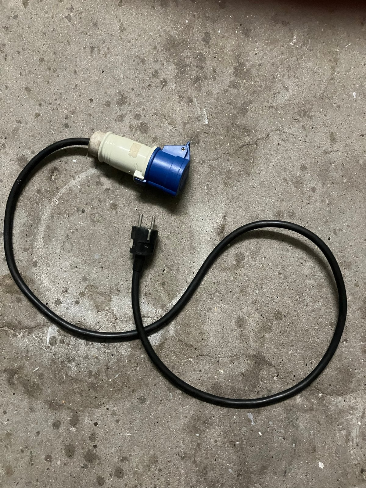 Stroomkabel 1m met 220V stekker en losse stekkers camping, Ophalen, Gebruikt