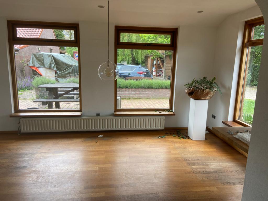 Partij hardhouten kozijnen en deur, Doe-het-zelf en Verbouw, Kozijnen en Schuifpuien, Ophalen, Hout, 75 tot 150 cm, Deurkozijn