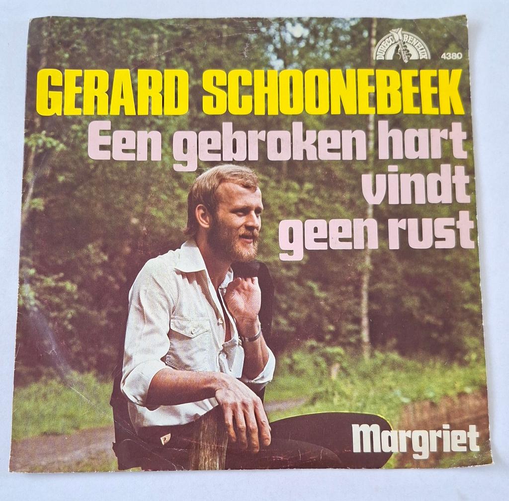 Gerard Schoonebeek - Een gebroken hart vindt geen rust, Cd's en Dvd's, Vinyl Singles, Gebruikt, Nederlandstalig, Ophalen of Verzenden
