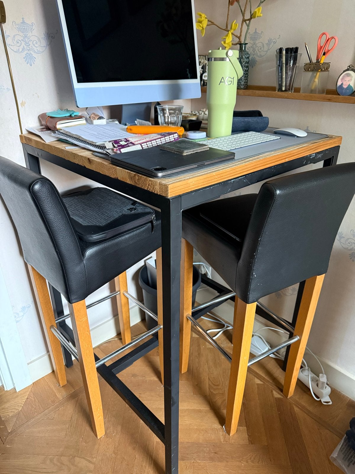 Hoge tafel met 2 bijpassende krukken/stoelen, Ophalen, Gebruikt
