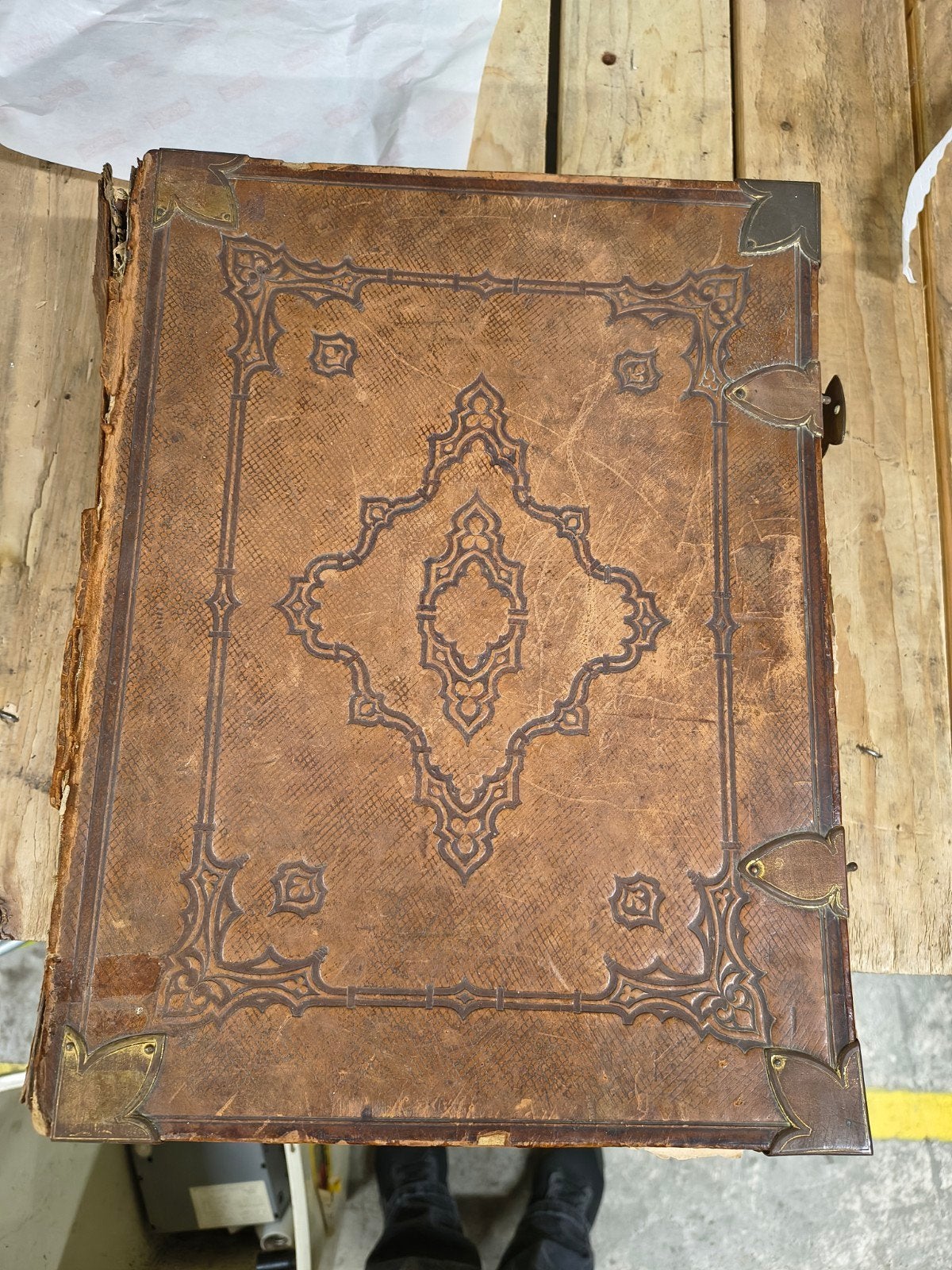 Antieke statenbijbel Arnhem 1864, Ophalen, C.f. zwaan