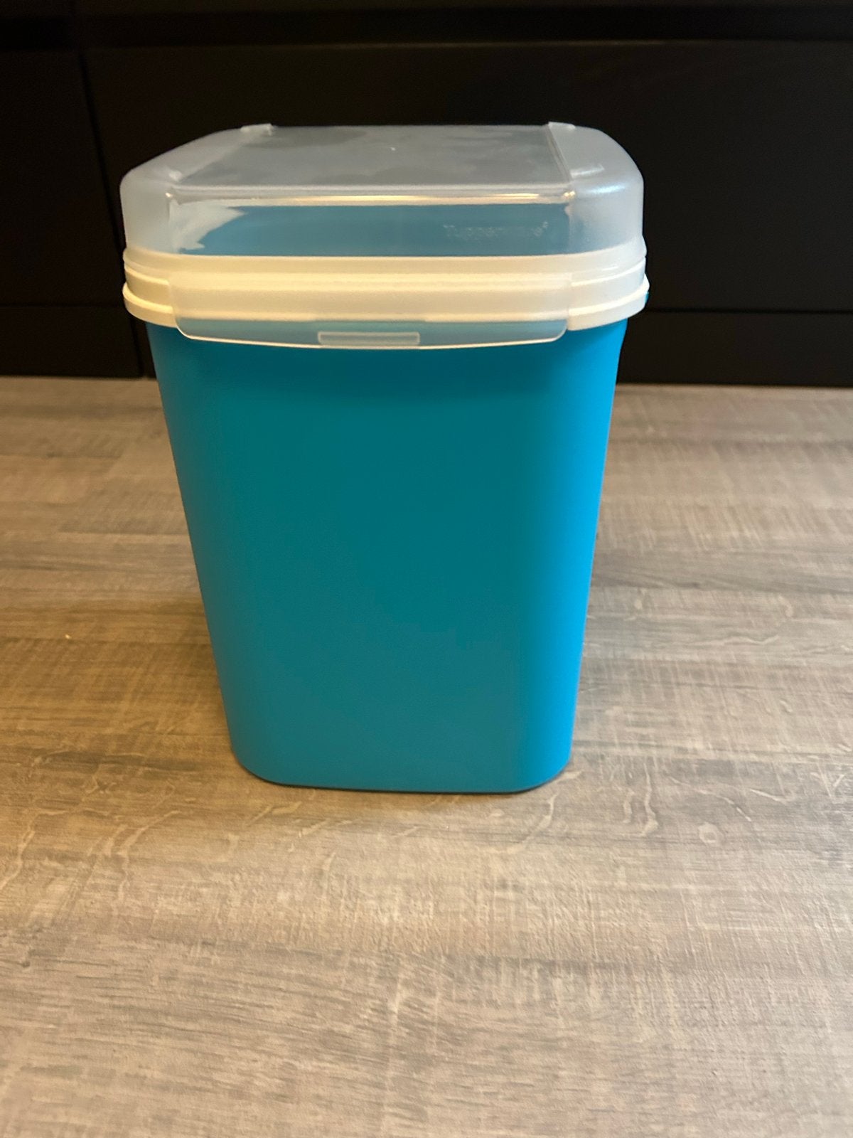 Grote Tupperware bak met deksel - Turquoise, Ophalen, Gebruikt, Overige kleuren, Met deksel