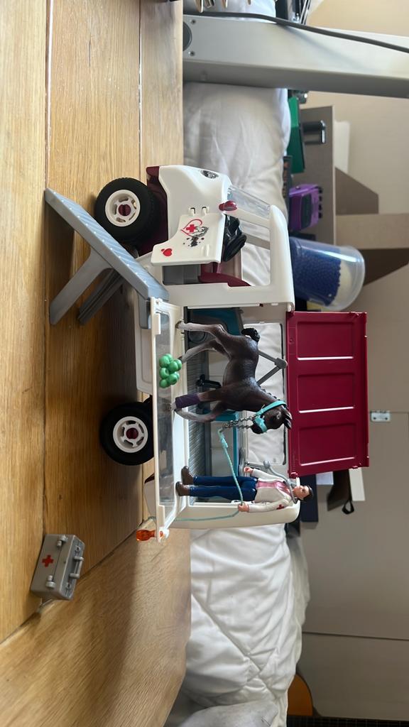 Schleich diereb ambulance, Ophalen, Zo goed als nieuw