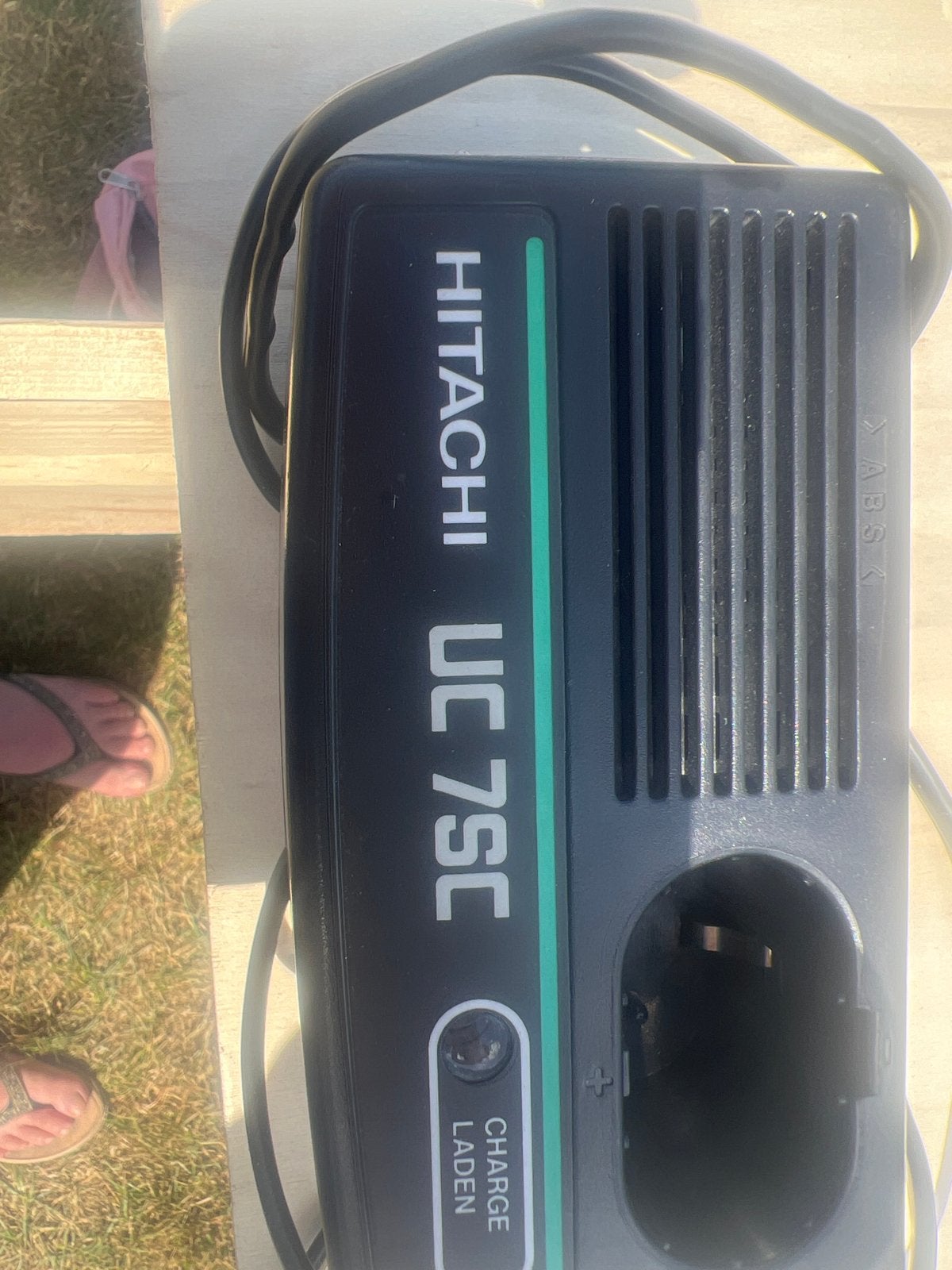 Hitachi UC 7SC Acculader voor gereedschap, Verzenden, Gebruikt