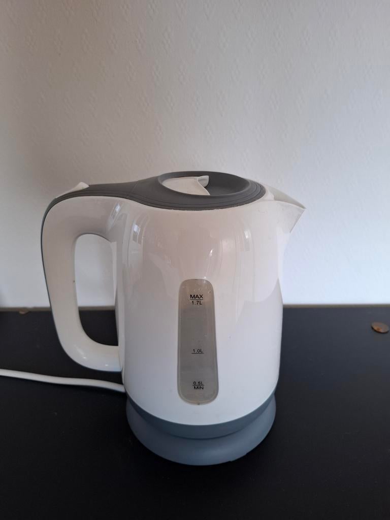 Handige Waterkoker met een grote inhoud van 1,7 Liter, Caravans en Kamperen, Kampeeraccessoires, Gebruikt, Ophalen of Verzenden
