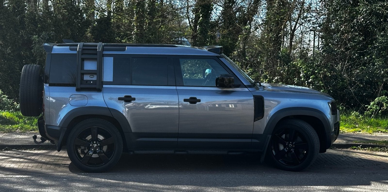 Land Rover Defender 110 P400 3.0 V6 Mhev AWD 7Per 2020 Grijs, Auto's, Automaat, Dealer onderhouden, Zwart, 2996 cc