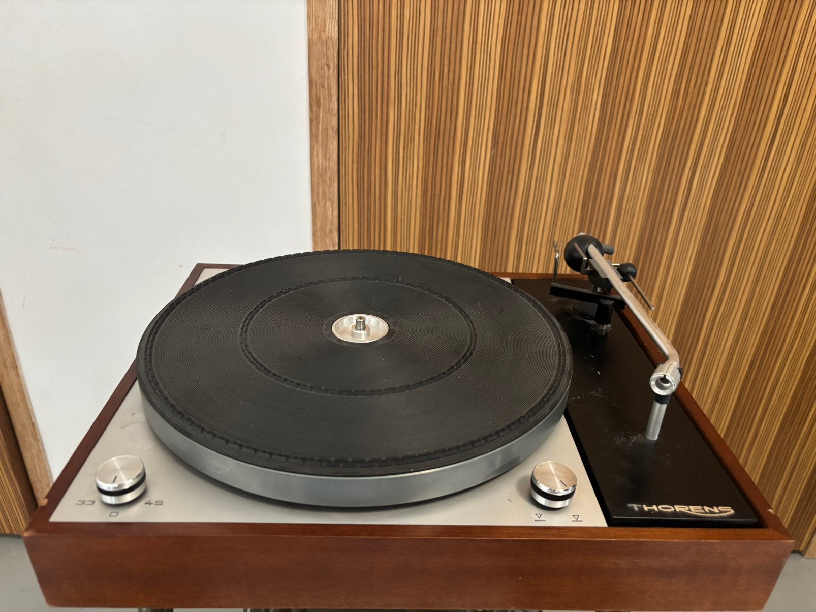 Te koop : Thorens TD 150 MK2 geen headshell en geen touwtje., Ophalen of Verzenden, Gebruikt, Thorens