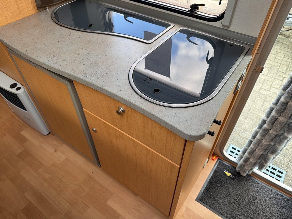 Knaus Sudwind 550 FSK, Caravans en Kamperen, Overige typen, Bedrijf, Kachel, 5 tot 6 meter
