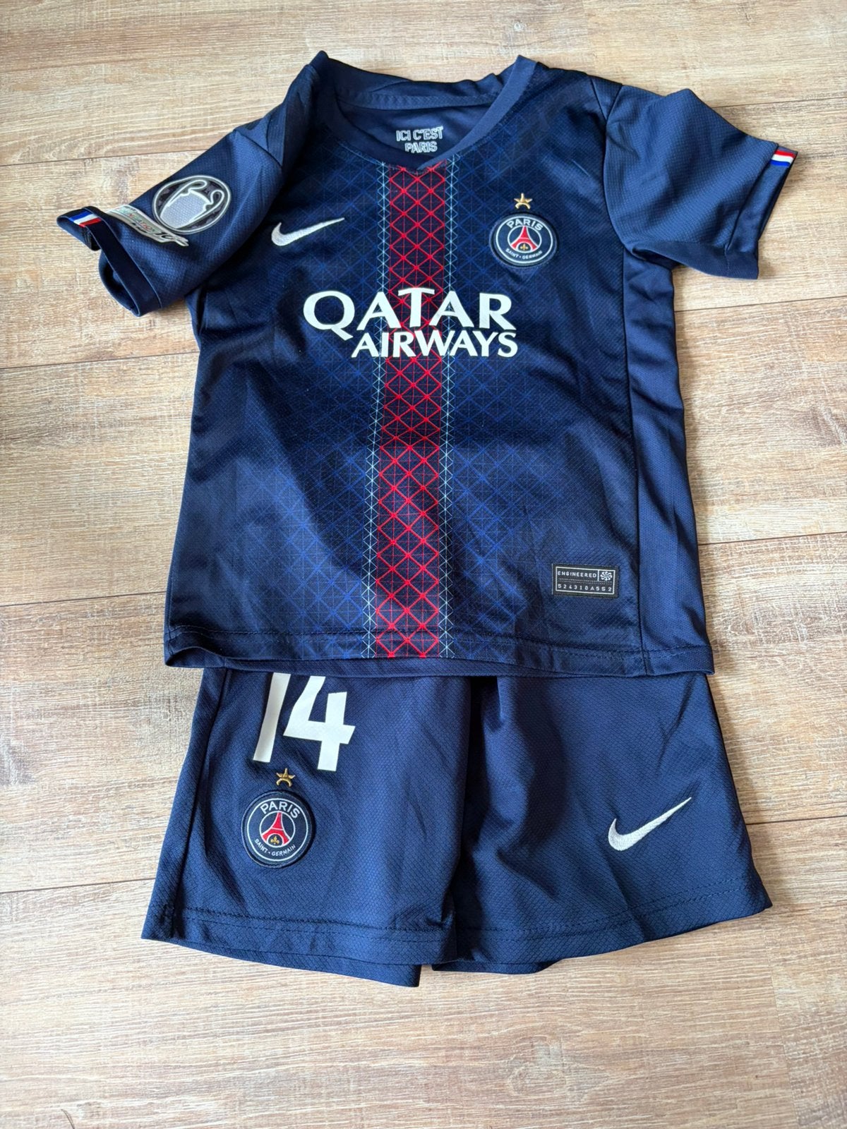 PSG tenue 25/26 Doué 14, Maat XS of kleiner, Ophalen of Verzenden, Gebruikt, Set