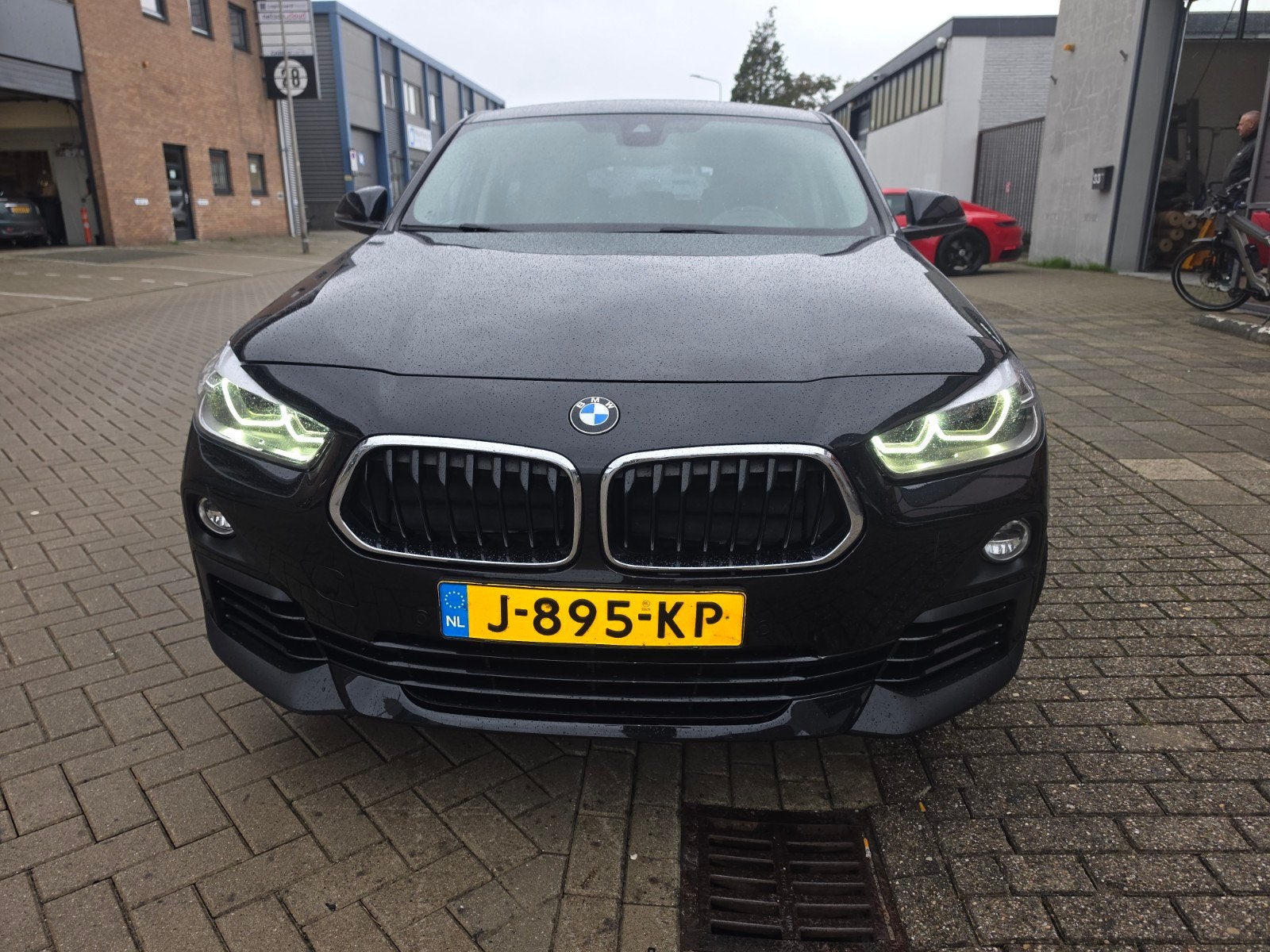 BMW X2 Sdrive18i 140pk Aut 2018 Zwart, Auto's, Zwart, 75 €/maand, Particulier, 3 cilinders