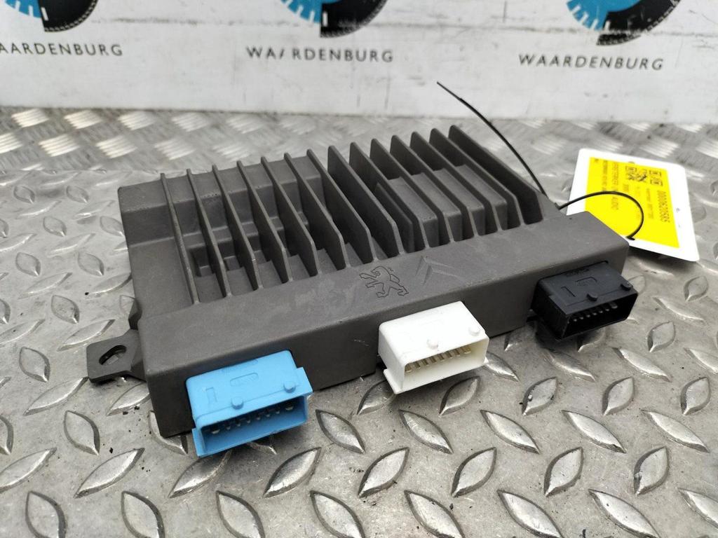 PEUGEOT 3008 VERSTERKER UNIT AUDIO 9825899680 2021, Ophalen of Verzenden, Gebruikt, ARN erkend