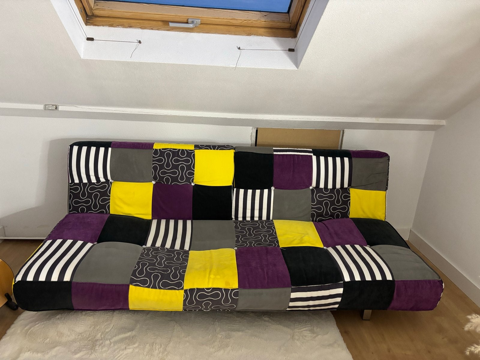 Slaapbank + witte hoes, Huis en Inrichting, Ophalen, Driepersoons, 75 tot 100 cm, Zo goed als nieuw