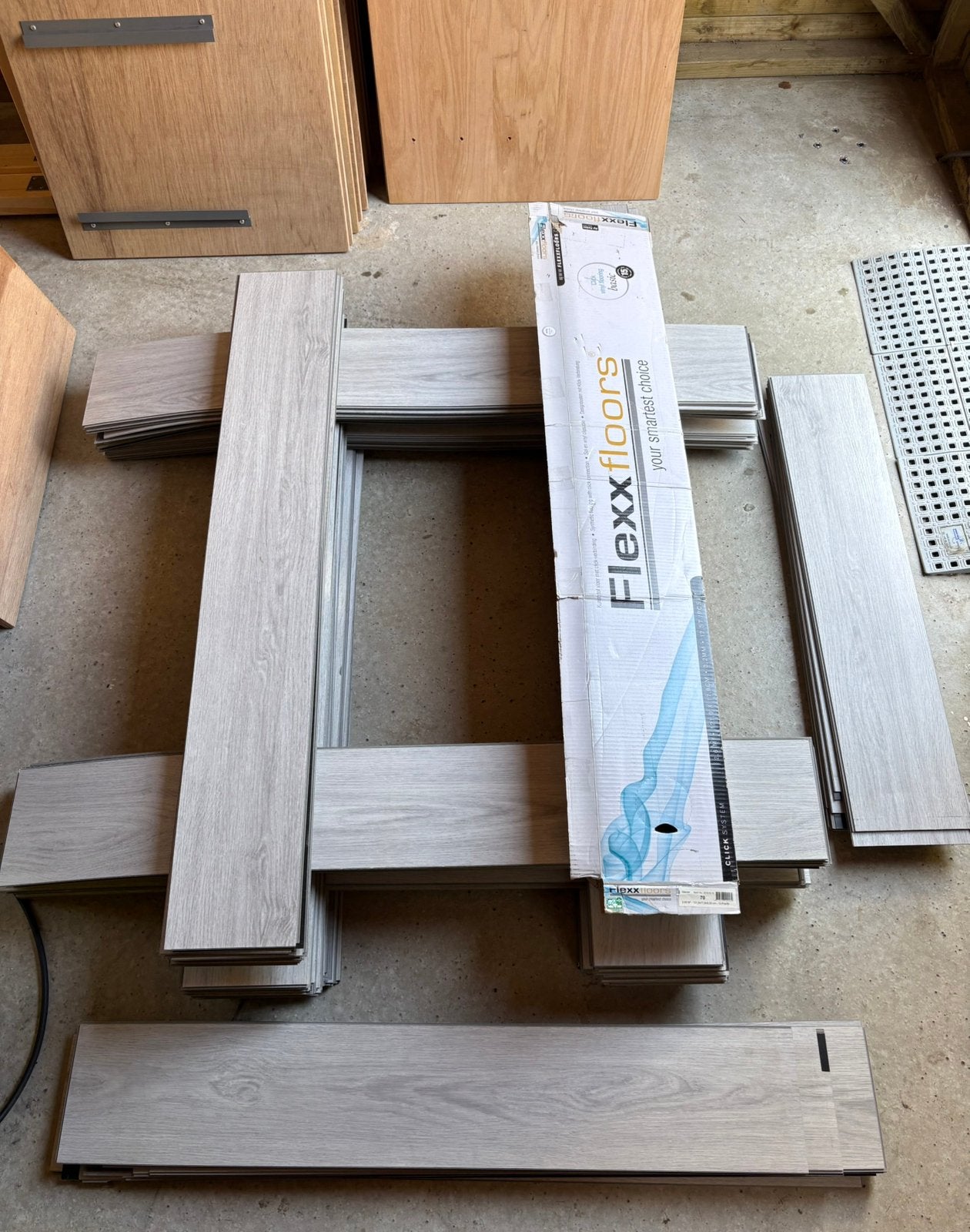 Mooie grijze click vinyl pvc vloerdelen ruim 28m2, Ophalen, Overige materialen, 30 cm of meer, 50 tot 150 cm