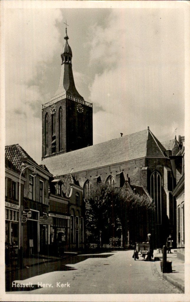 Hasselt - Herv. Kerk - Straatzicht, Ophalen of Verzenden, 1940 tot 1960, Ongelopen, Overijssel