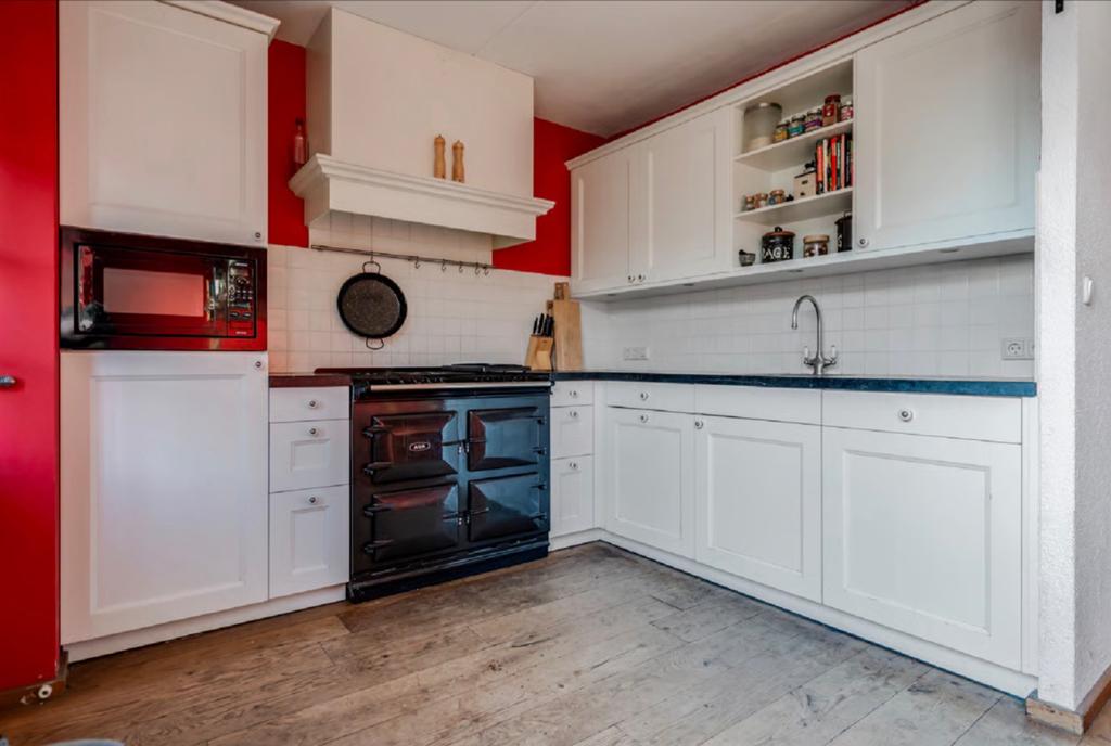 Keuken met klassiek AGA-fornuis, Ophalen, Gebruikt, Wit, Hoekkeuken