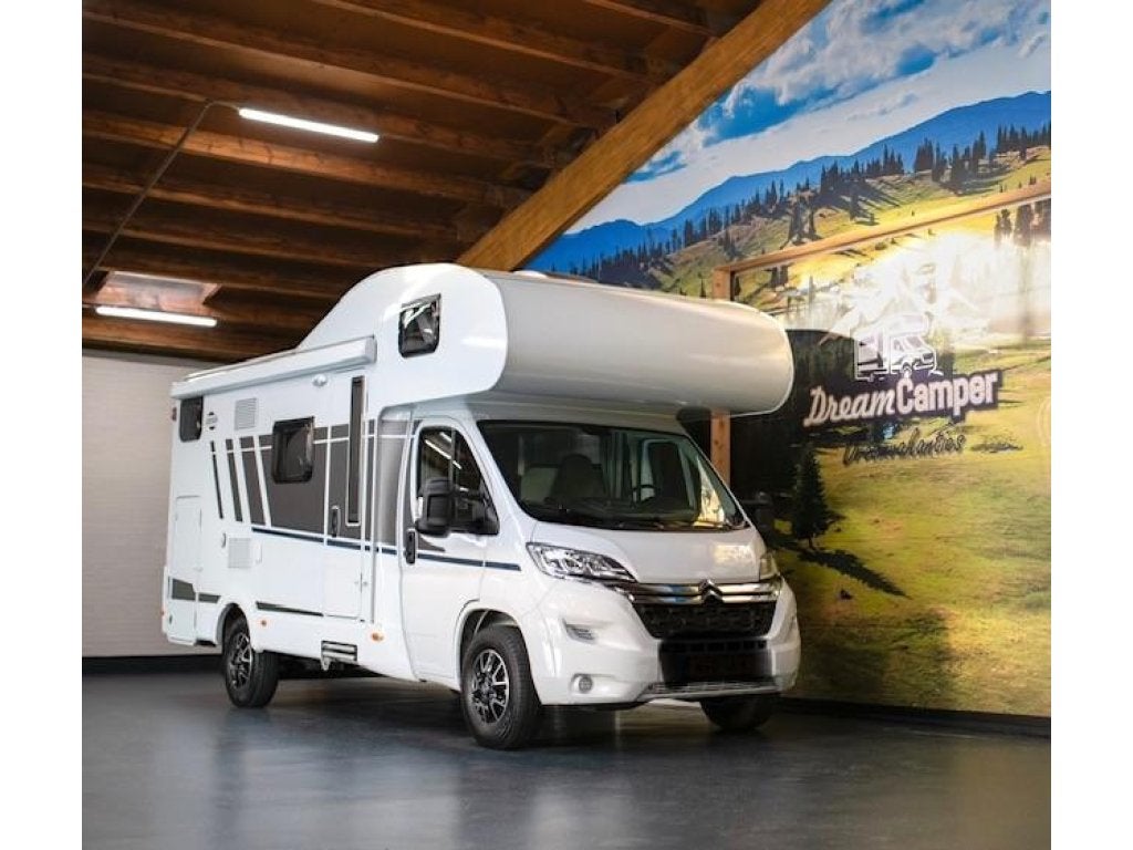 Prachtige Carado A361 familie camper uit 2024!, Caravans en Kamperen, Alkoof, Ringverwarming, Bedrijf, Elektrische ramen