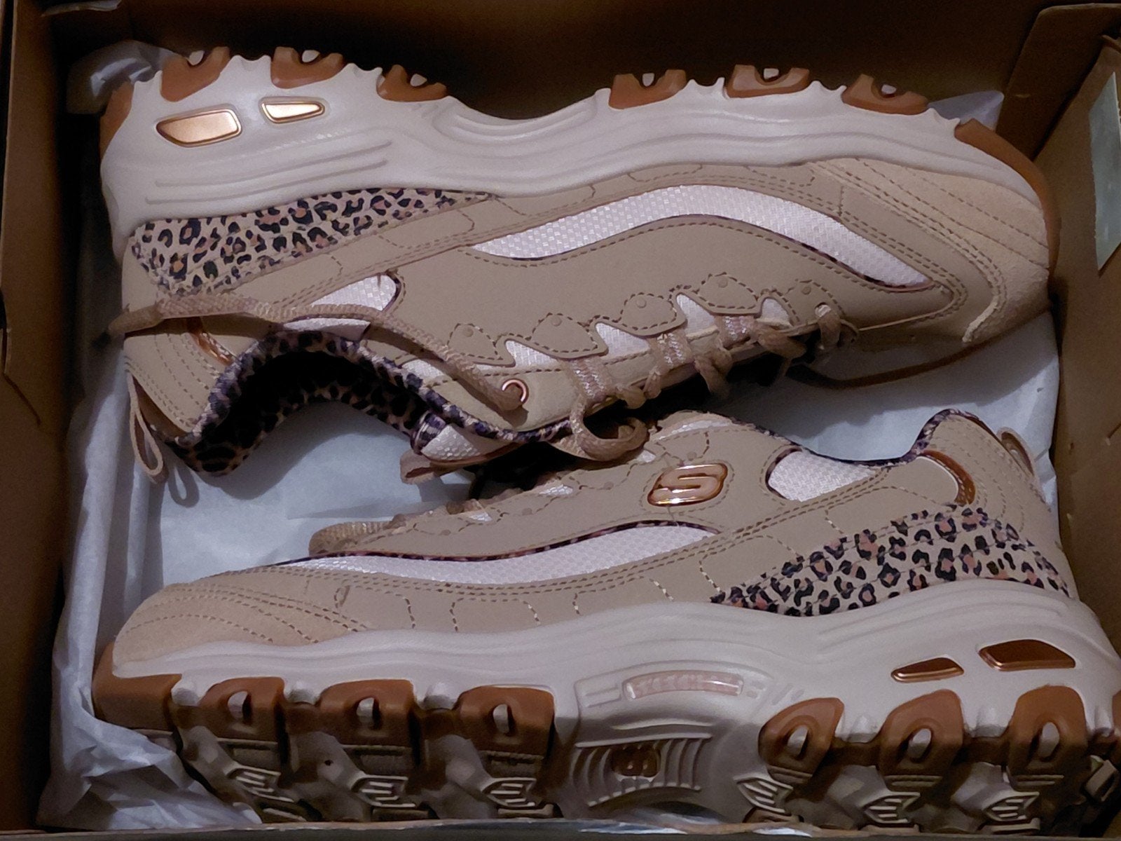 Skechers D'Lites Wild Charm Beige maat 39 Memory foam, Skechers, Beige, Ophalen of Verzenden, Sneakers of Gympen