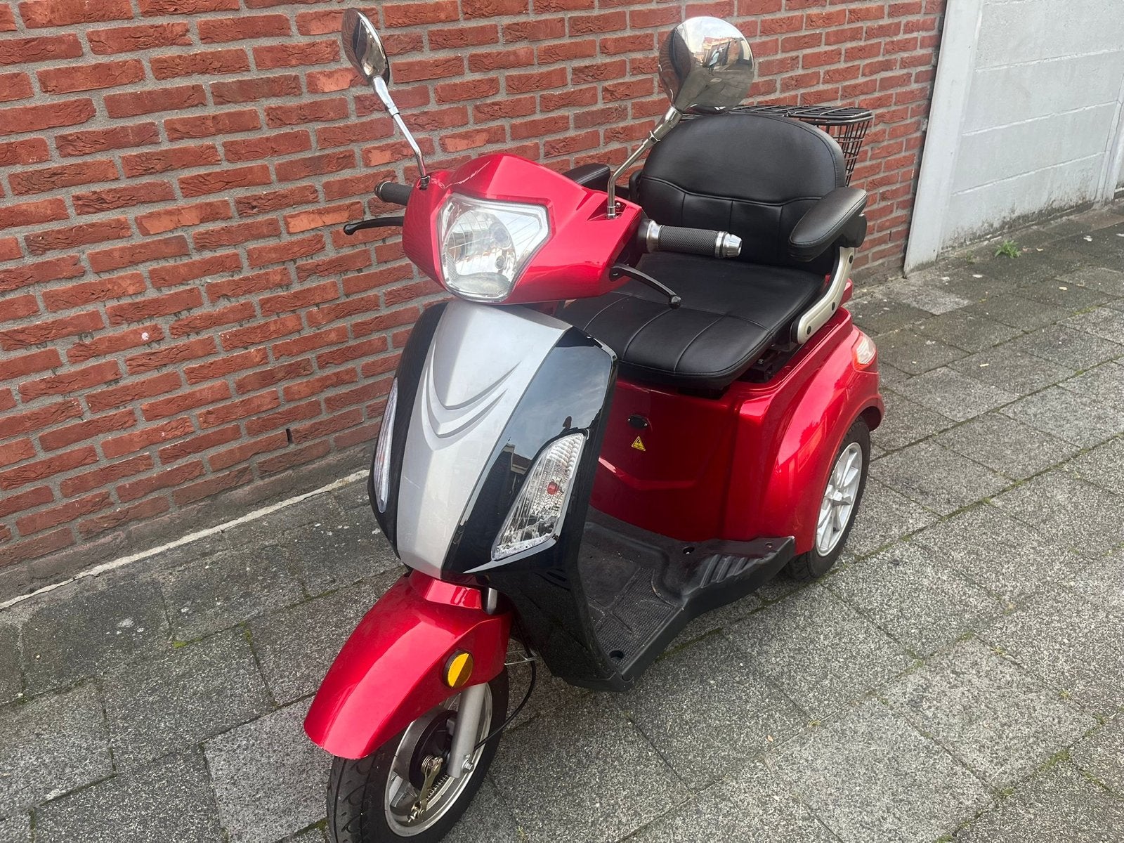 Zeer nette scootmobiel met 3 snelheden, Diversen, Brommobielen en Scootmobielen, Ophalen, 46 km of meer, 16 km/u of meer