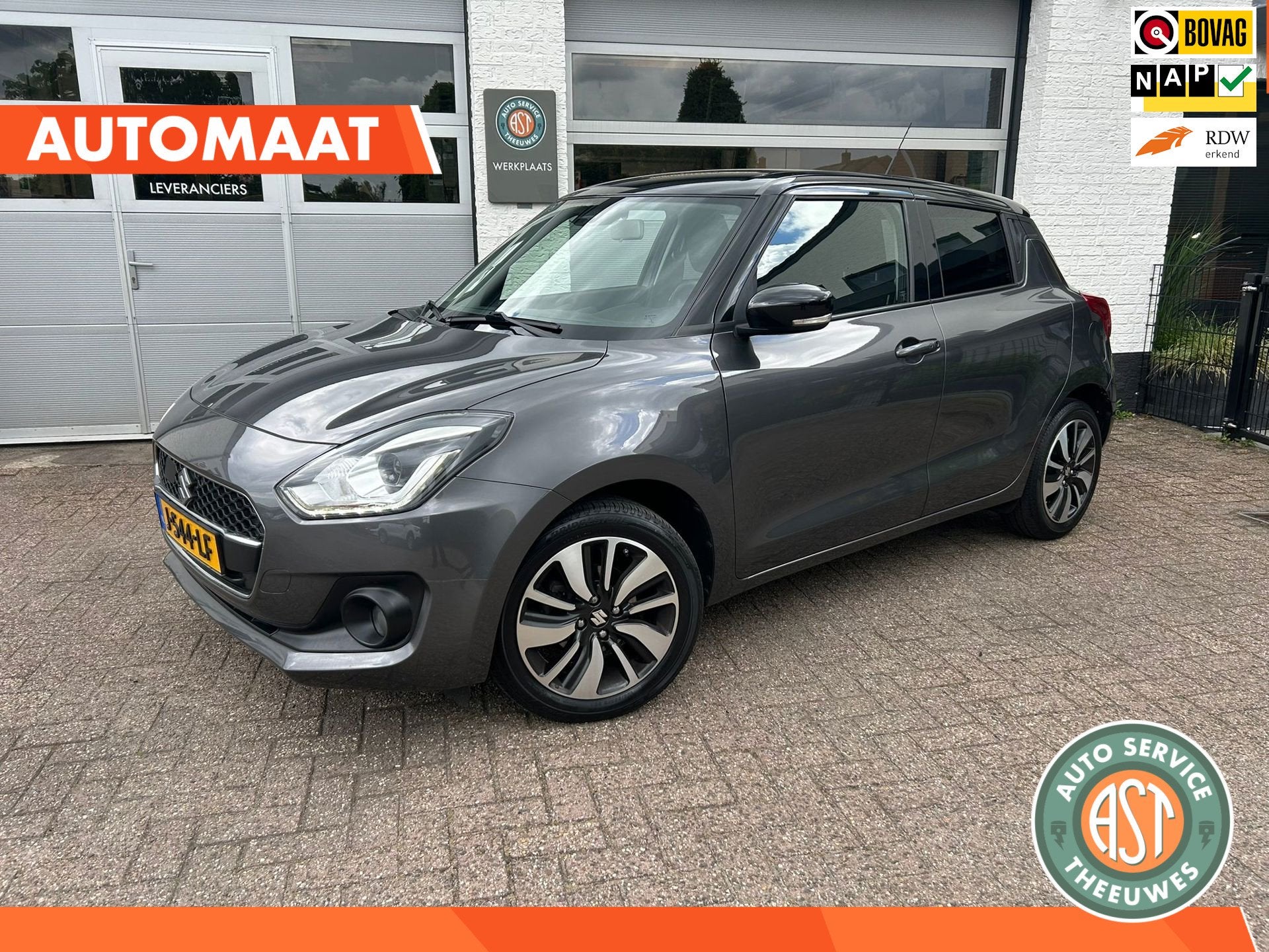 Suzuki Swift 1.2 Stijl NAVI|CAMERA|ADAPT.CRUISE|XENON|KEYLES, Stof, Gebruikt, 4 cilinders, 400 kg