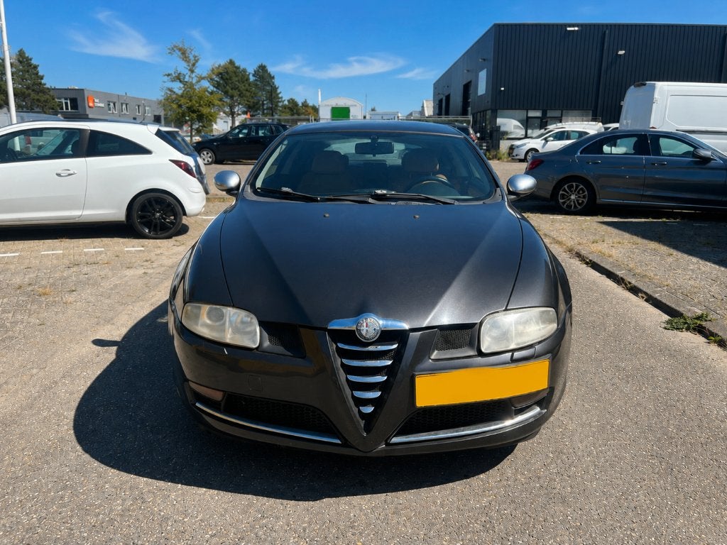 Alfa Romeo GT 2.0 JTS Selespeed 2007 Grijs AUTOMAAT